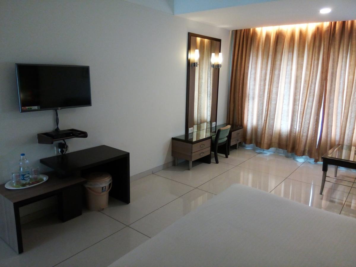 Hotel Miramar Daman Ngoại thất bức ảnh
